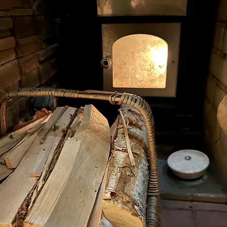 Peaceful Wood-fired Sauna 3* Vantaa